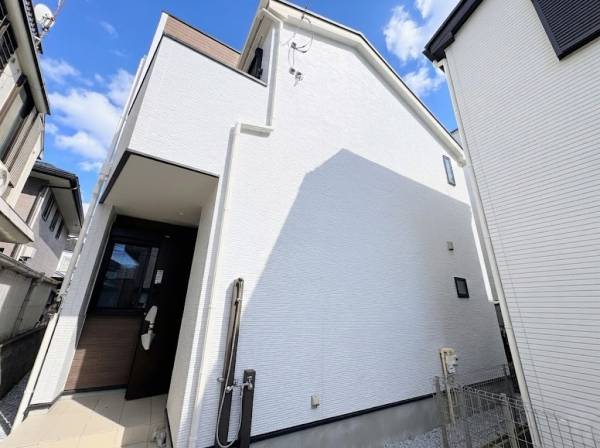 外シャワー付きの建物です