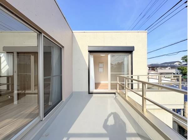 二階バルコニー