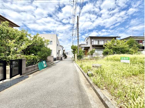前面道路はこんな感じです。