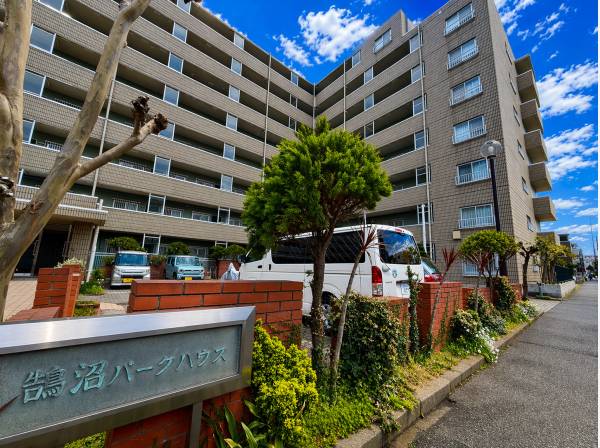 ヴィンテージ感ある海辺のマンション