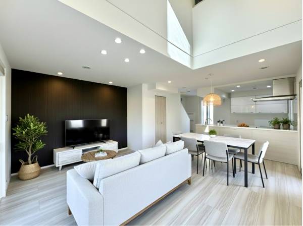 全館床暖房と換気を完備
※家具はCGによるイメージ