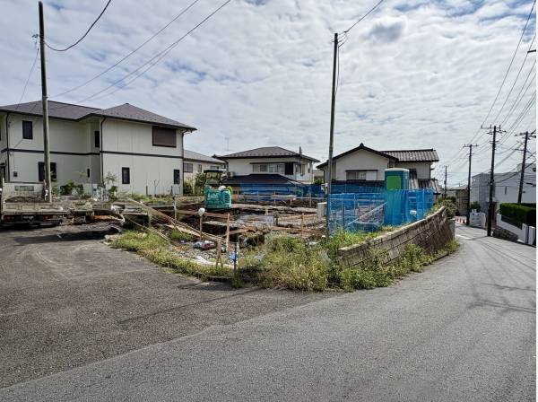 建築中の現地様子です。