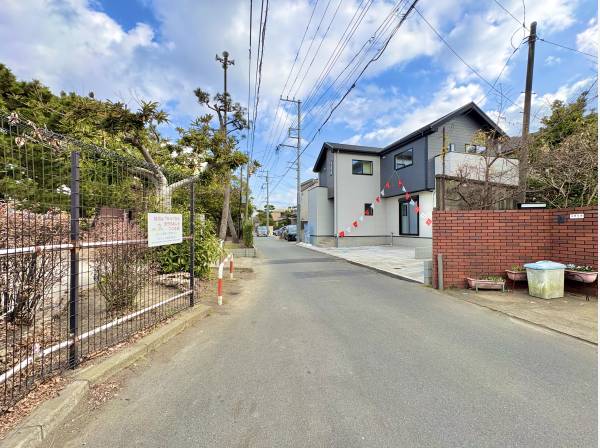 周りの自然をそのまま味わえる環境です。