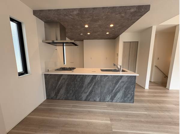 キッチンの雰囲気もお洒落ですね。