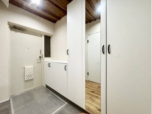 広々とした玄関スペース