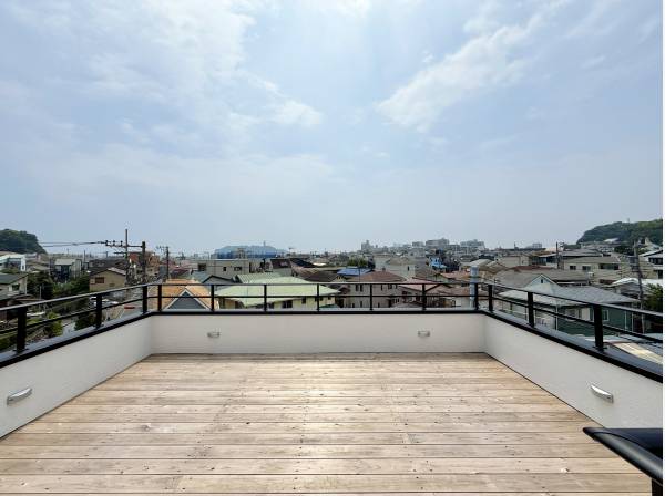 江ノ島、富士山、花火大会を望める、ウッドルーフバルコニー！！
