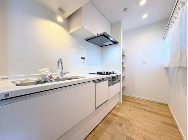 キッチンスペースもゆとりがあります