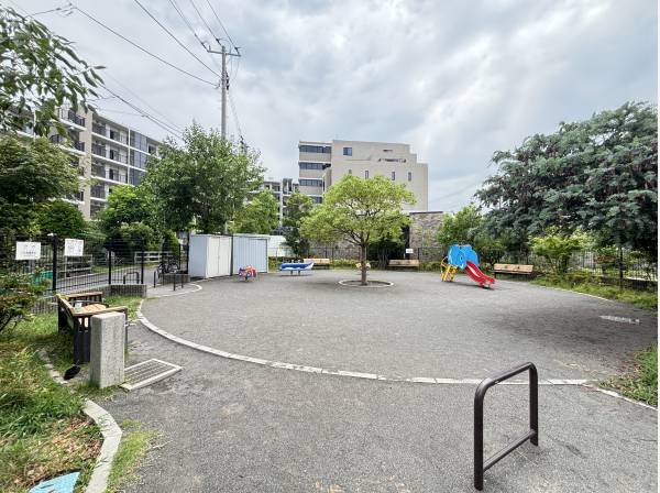 目の前には元町公園も！（約23ｍ）