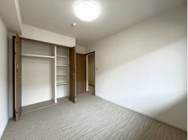 洋室は2部屋ございます