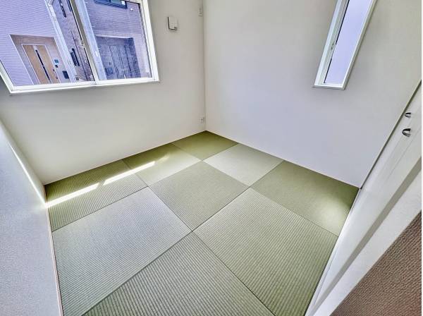 畳の部屋もありますよ。