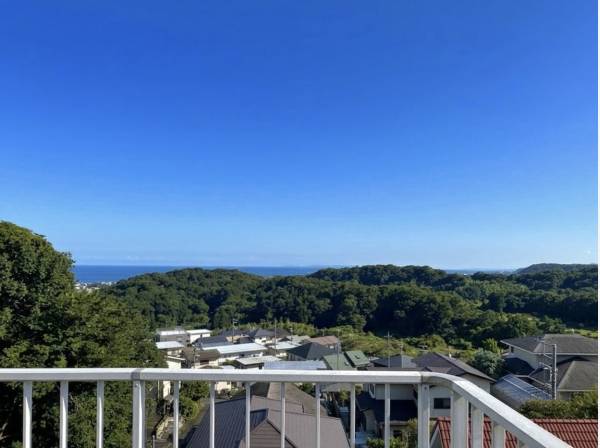 海や緑の大磯の豊かな自然を望む心地よいパノラマビュー