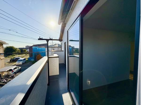 2部屋から行き来可能なバルコニー