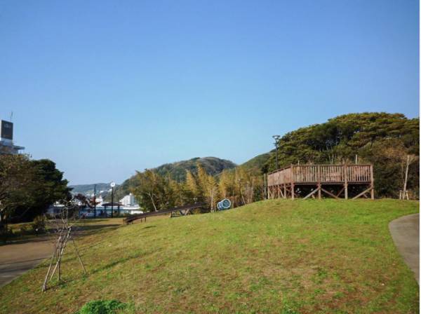 秋谷きらきら公園まで徒歩3分（約210m）