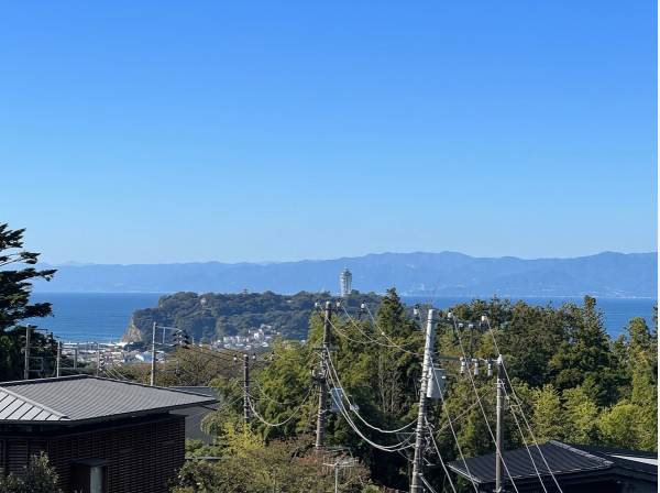 江ノ島などの広い範囲で眺望がある