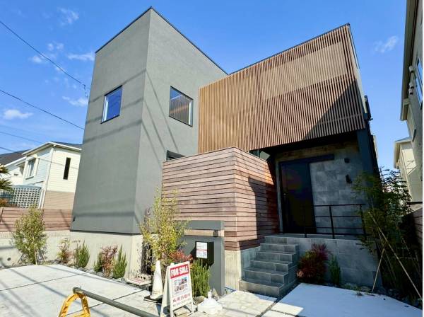 カッコ良い外観の様子！