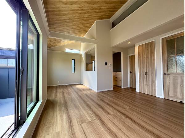 天井高で開放的なLDK