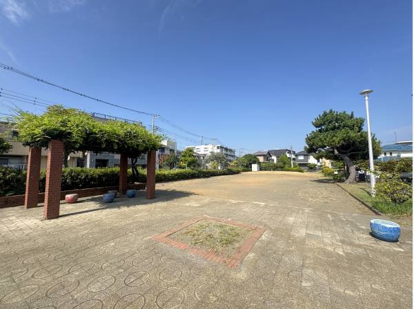 龍城ヶ丘公園まで徒歩7分（約550m）