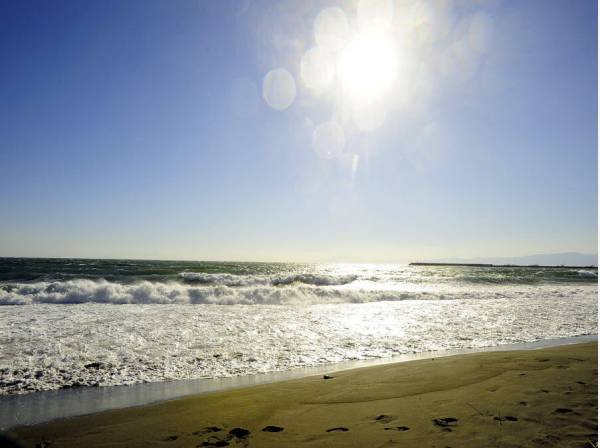 ビーチまで徒歩12分（約900m）