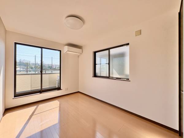 採光が１つのアクセントになり、プライベートな空間に