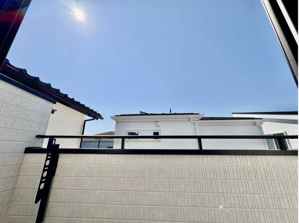 バルコニーの日当たりもいいので、うれしいですね。