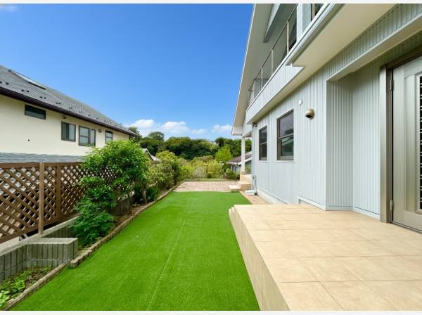 広々としたお庭がございます。