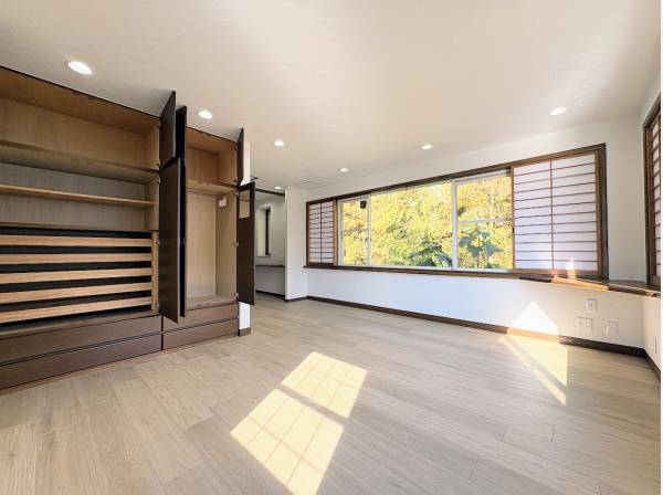 2階洋室も和の雰囲気を残しております
