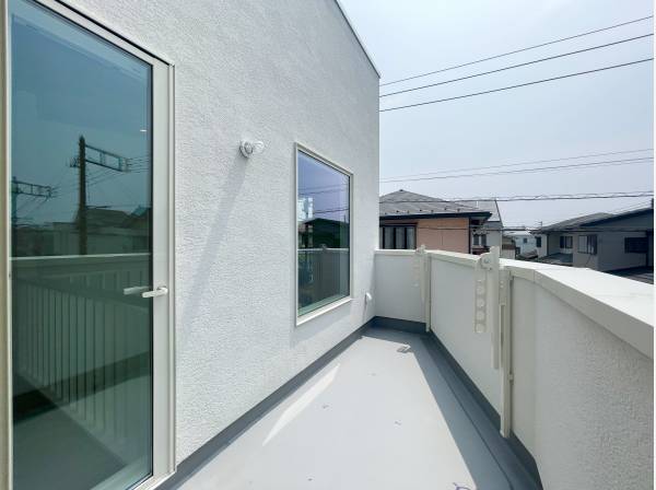 バルコニーは陽当たり良好