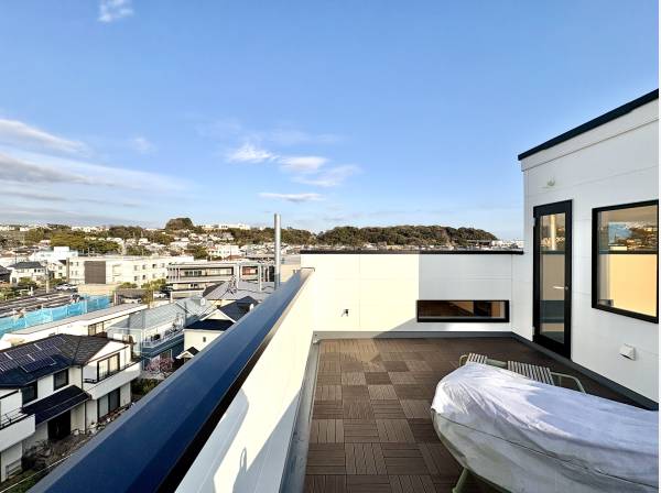 開放感のあるルーフバルコニー