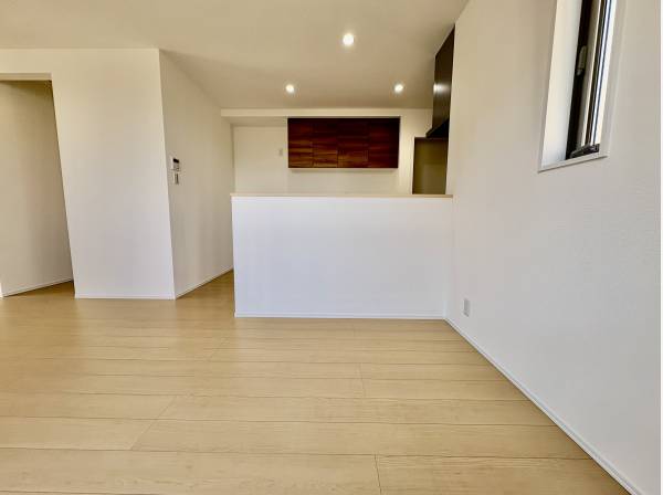 ダイニングの目の前はカウンターキッチン。