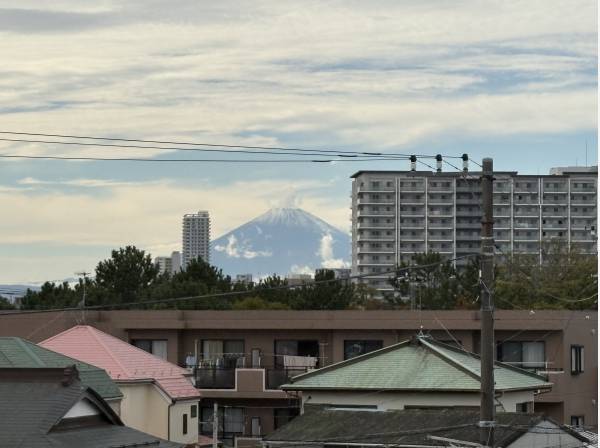 ルーフバルコニーからは富士山も望めます。