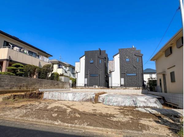 陽当たりの良い綺麗な土地形状です