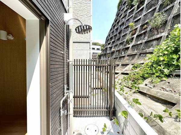 シャワー付き