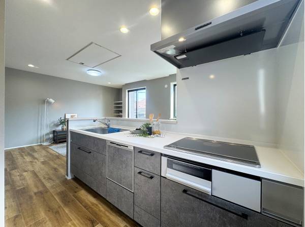 IHクッキングヒーターや食洗器など機能性の優れたキッチン