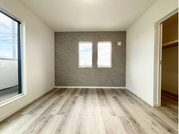 洋室全部で3室ございます