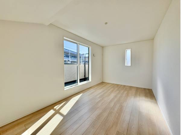 各居室６帖以上の大きさがあり家具の配置に困りません。