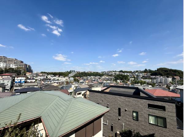 高台に位置するため見晴らしの良い住環境が魅力のロケーション