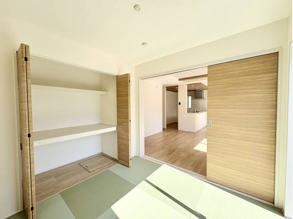 大きな収納付き。お子様の遊び場に