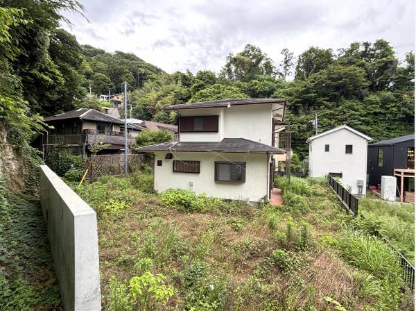 広い敷地にはお庭をゆったりと確保することも可能