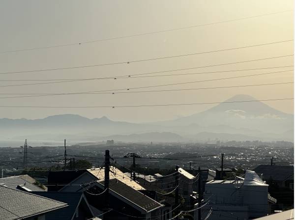 日々移りゆく湘南の表情をお楽しみください。