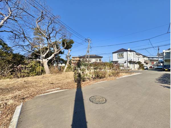 東西南北、高い建物が目に入りませんので、開放感もございます。