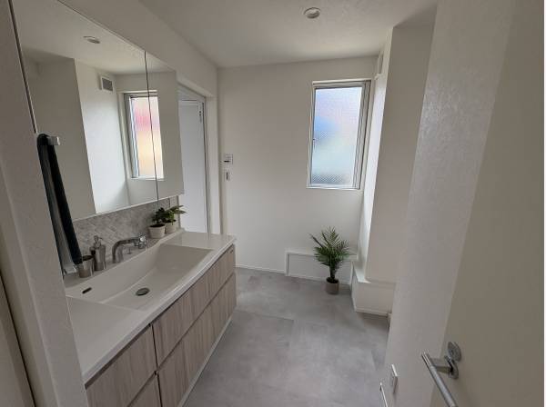 洗面所も広いですよ！