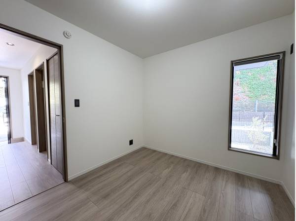 他お部屋からもガーデンコーナーを望む