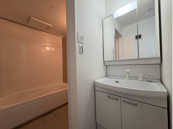 サニタリースペースと浴室