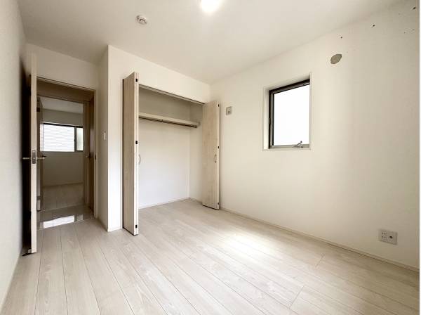 1階には納戸が2部屋ございます