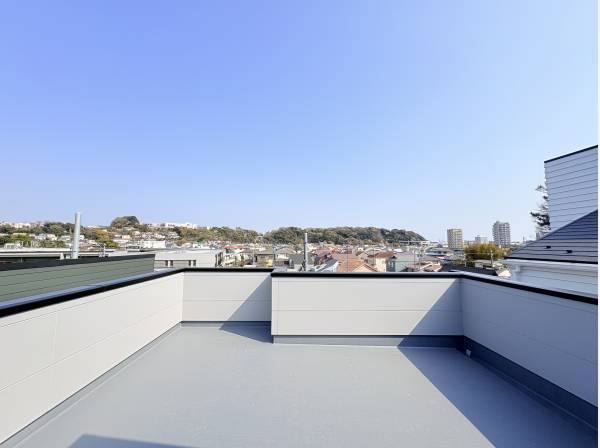 開放的なルーフバルコニー