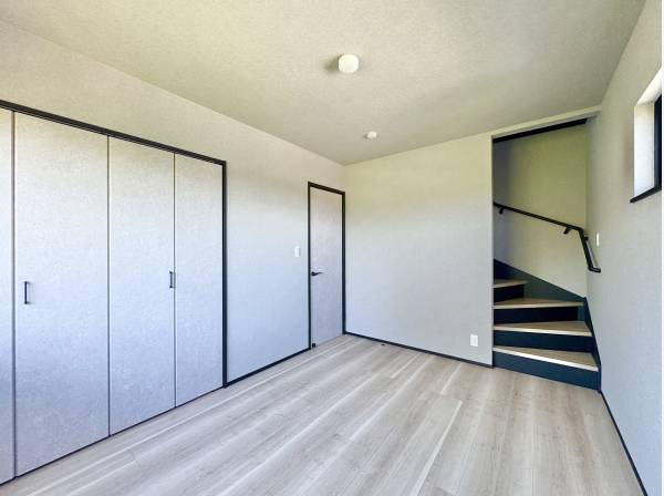 スカイバルコニーへの階段室です