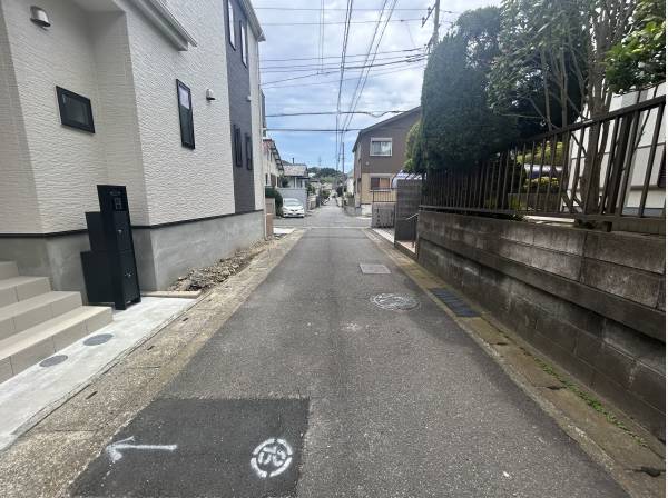 前面道路は約3.6m御座います