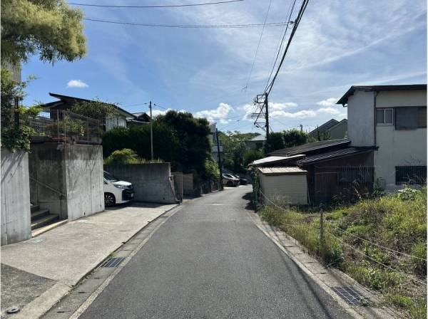 道路幅も確保され通行も安心の前面道路