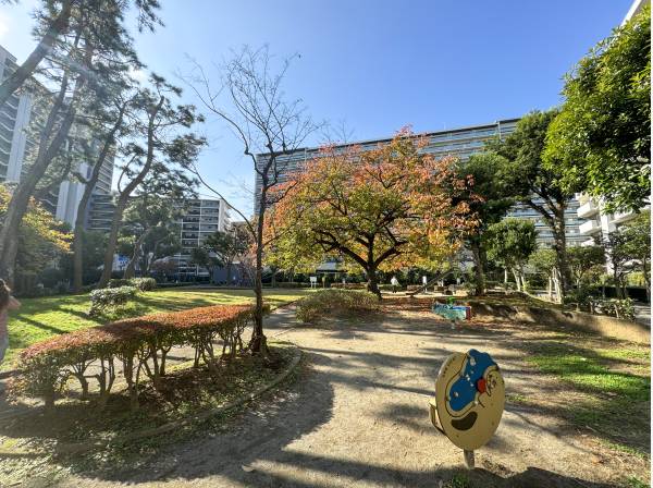 奥田三角公園まで徒歩3分（約190m）