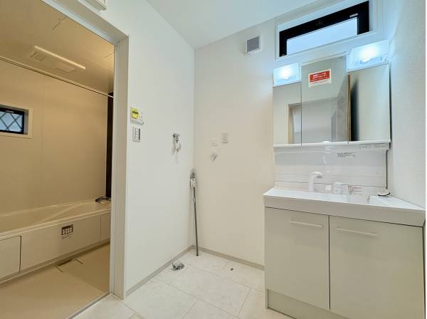 床タイルがお洒落です